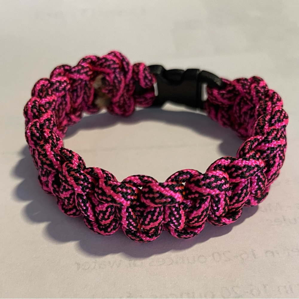 Paracord bracelet black and pink